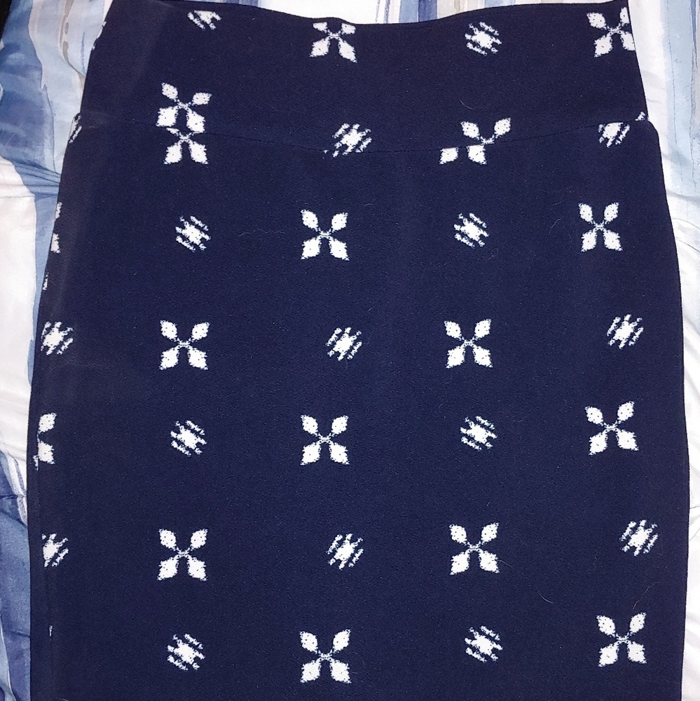 Navy Blue and White Cassie